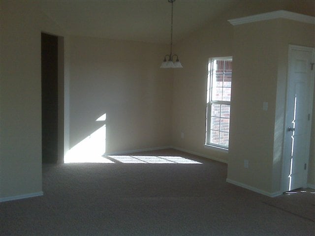 Building Photo - 205 Glover Cir