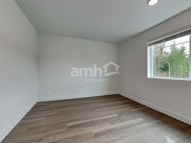 Building Photo - 7734 Brenden St SW