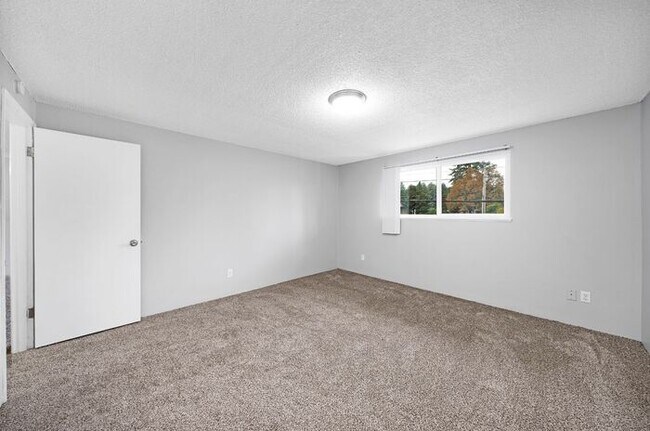 Building Photo - Lovely 2 Bedroom, Hurry In Today!! $500 VISA GIFTCARD AT MOVE IN, JUST IN TIME FOR THE HOLIDAYS!