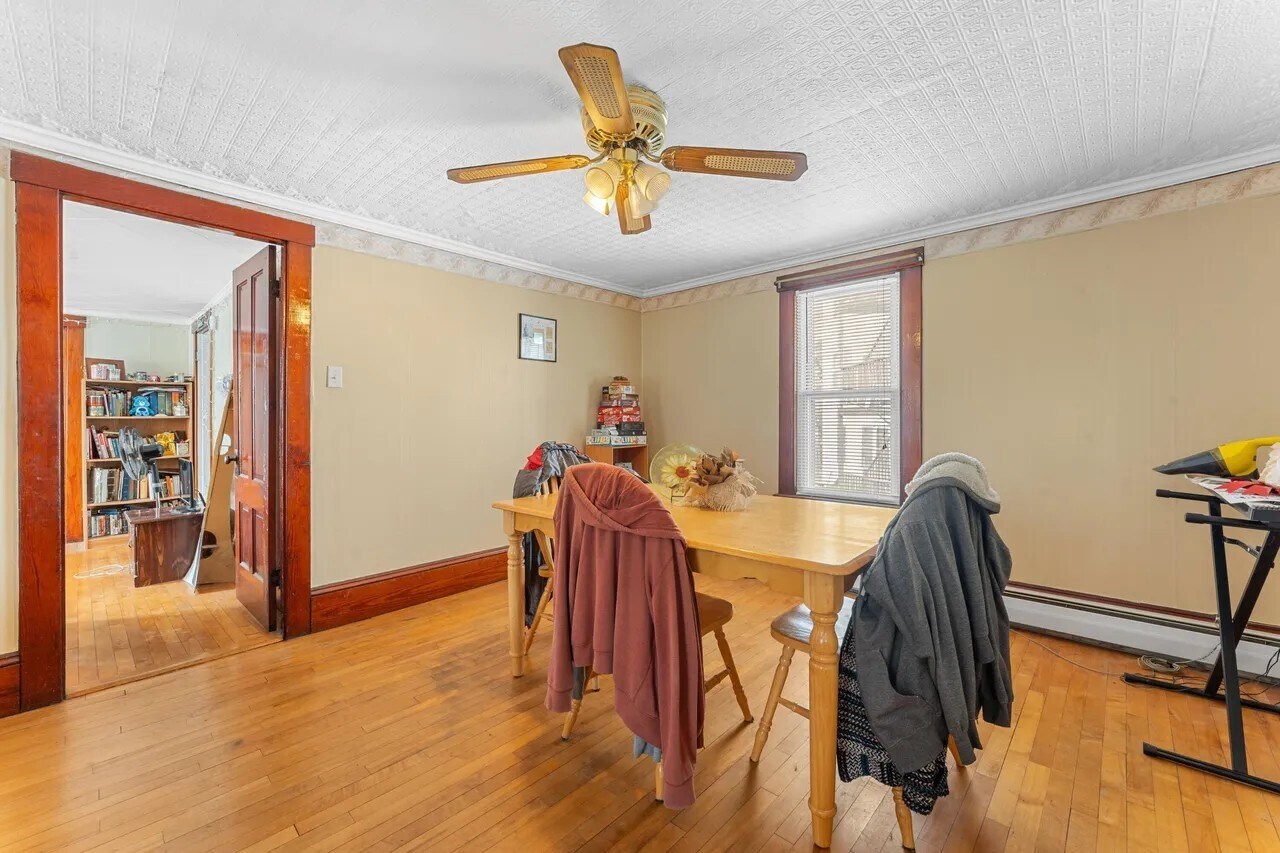 Living Room - 143 Northern Ave