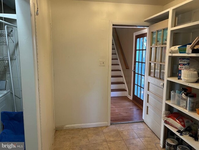 Building Photo - 2046 Greenwich St