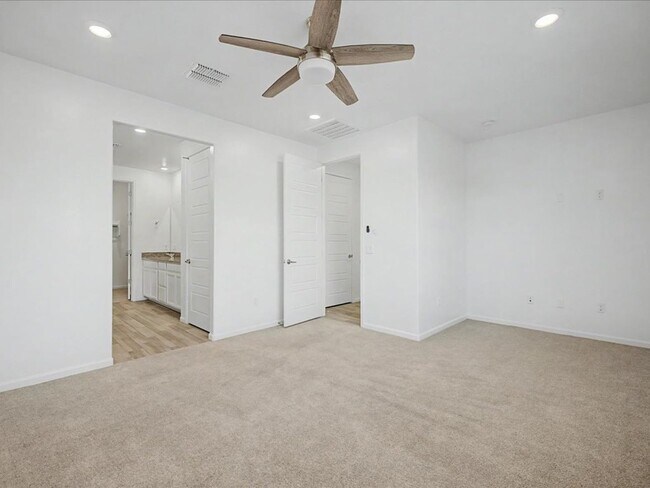 Building Photo - Spacious 4-Bedroom Home in Rocking K with Modern Finishes & Resort-Style Community Amenities!