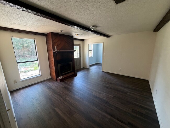 Building Photo - 2604 Edmonton Ct