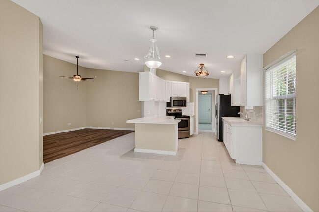 Building Photo - 8148 Montserrat Pl