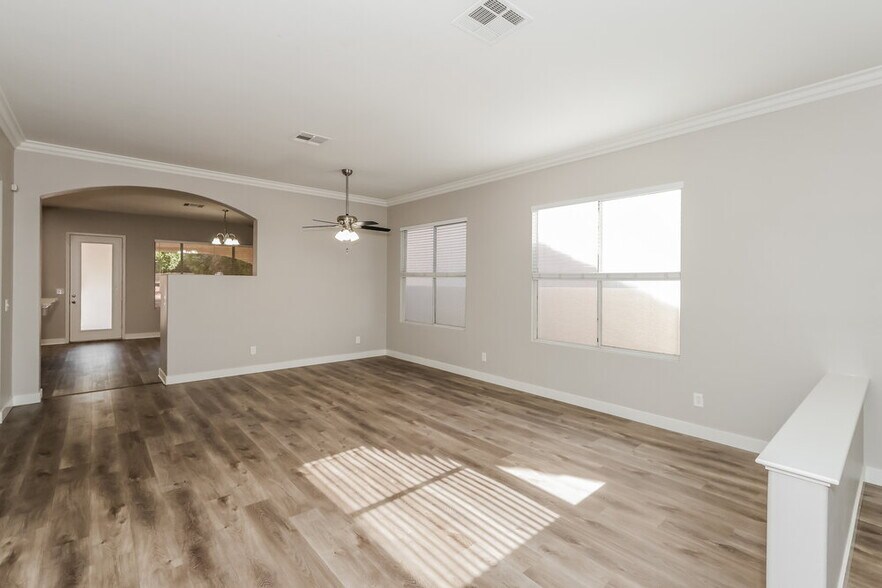 Building Photo - 2408 Goshen Ave