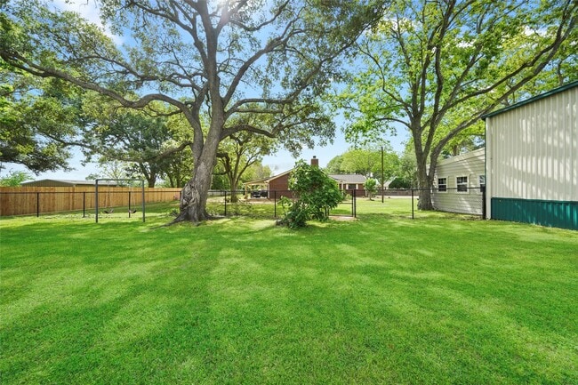 Building Photo - 4834 FM 2218 Rd