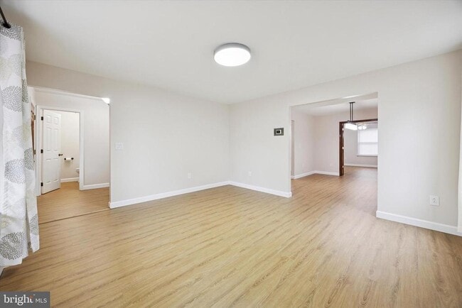 Building Photo - 21 Parc Ridge Dr