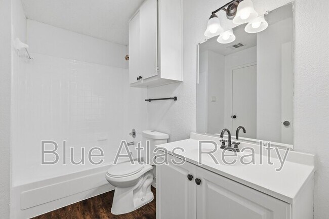 Building Photo - 5104 Herrick Ct