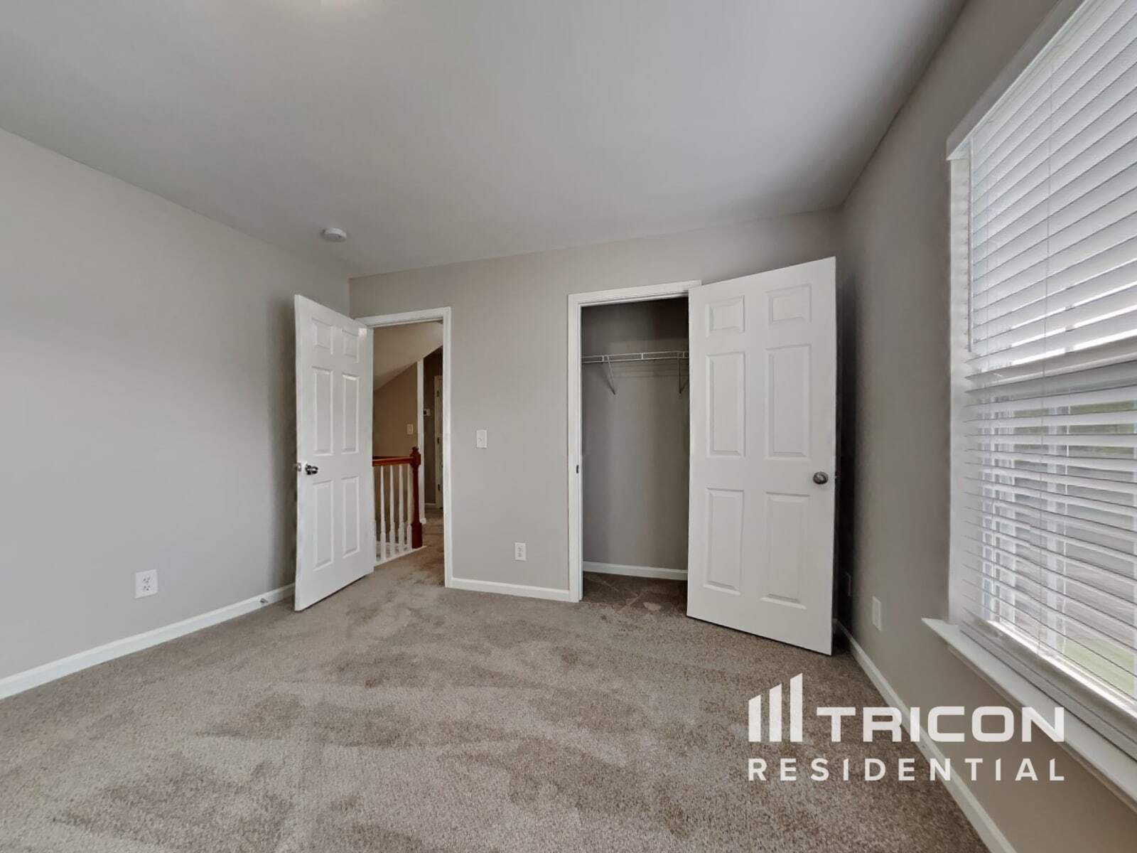 Building Photo - 827 Peachtree Meadows Cir