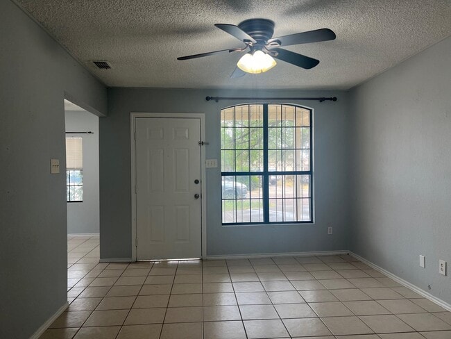 Building Photo - 1616 Jacaranda Ct