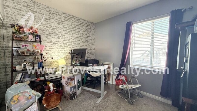 Building Photo - 12988 Claremont Ct