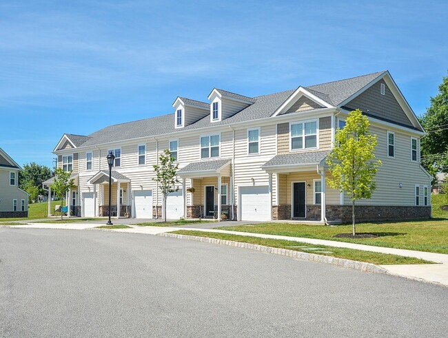 Exterior Townhomes - Westfield 41