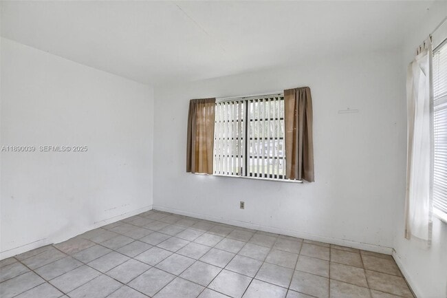 Building Photo - 160 NW 34th St