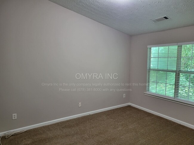 Building Photo - Beautiful 3 Bedroom Townhouse in Decatur!