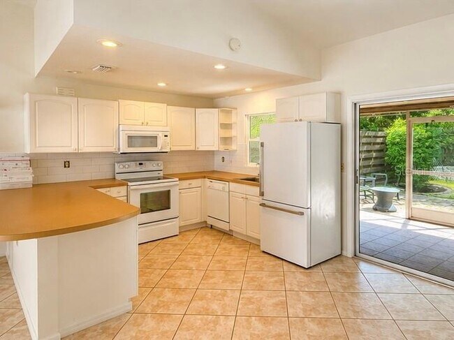Building Photo - 5731 Westwind Ln