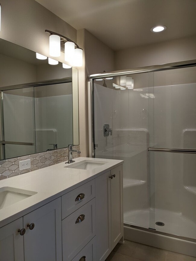 Building Photo - 20482 Murphy Rd