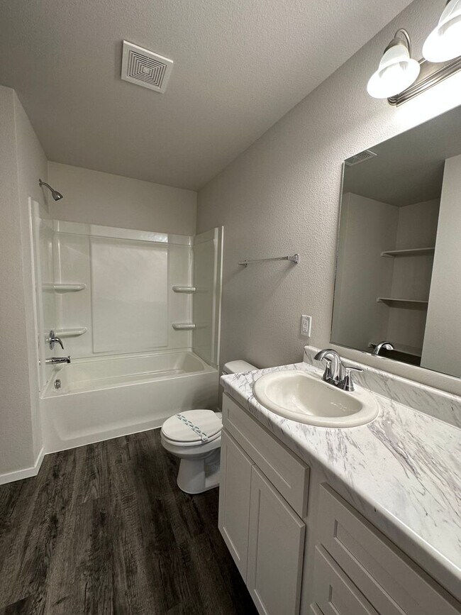 Building Photo - *Pre-leasing* Four Bedroom | Two Bath Home...