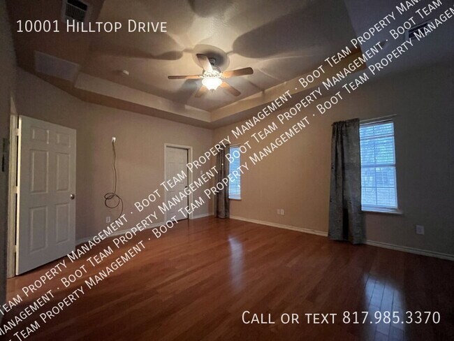 Building Photo - 10001 Hill Top Dr