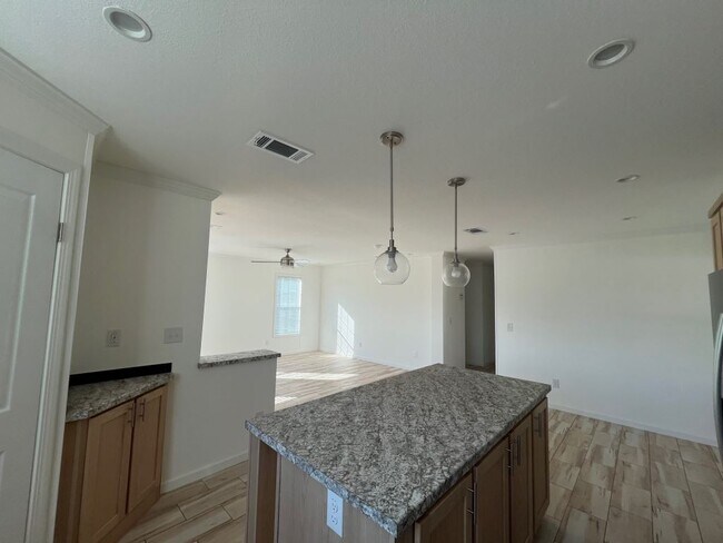 Building Photo - 118 Leopard Ln