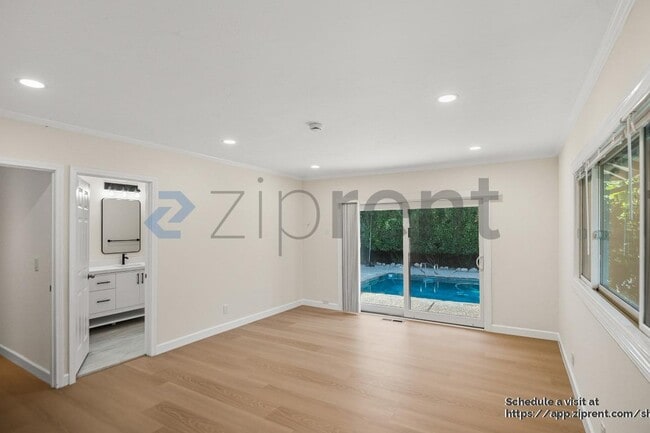 Building Photo - 14927 Jerries Dr
