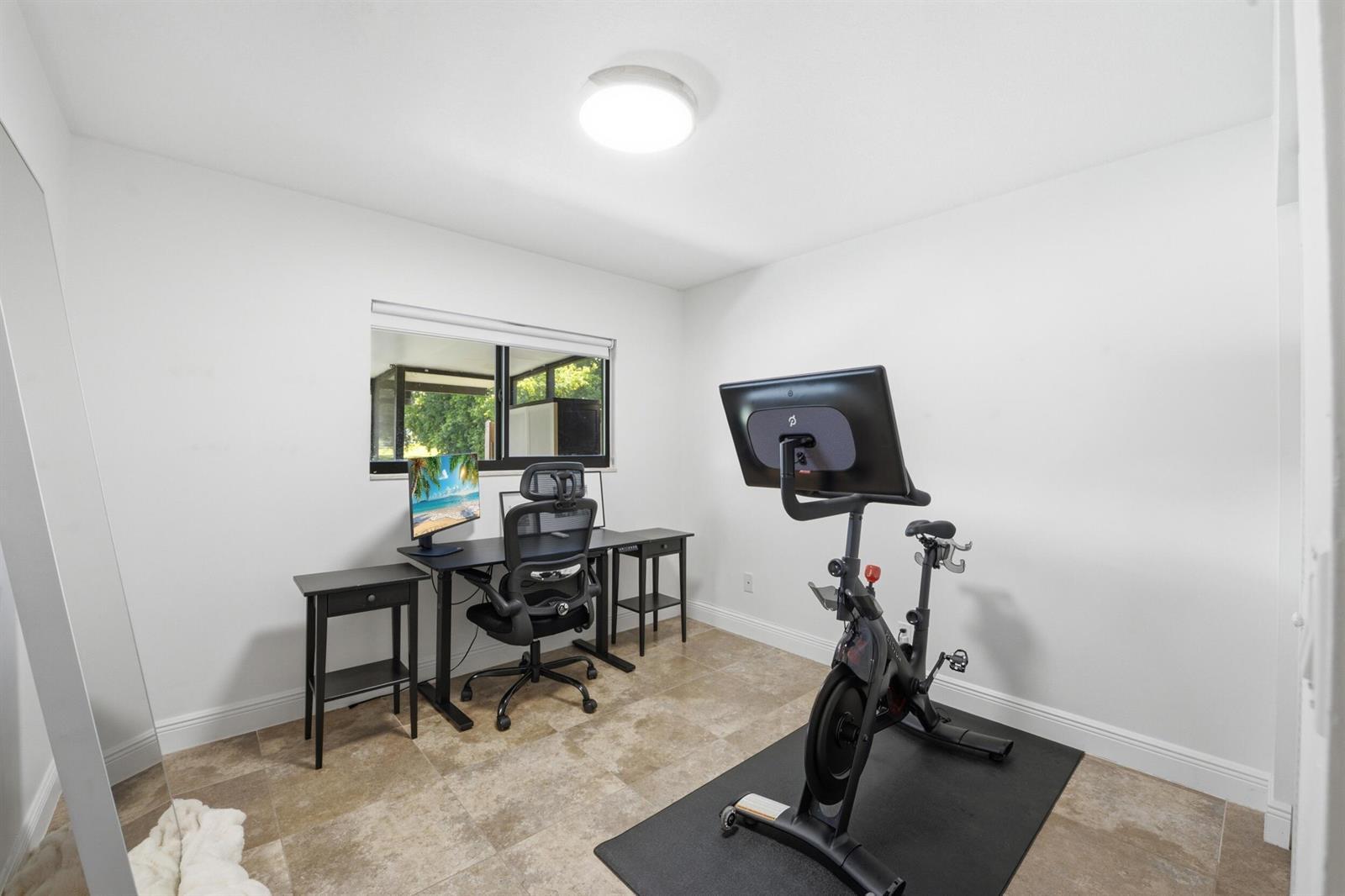 Building Photo - 2075 SW 82nd Ave