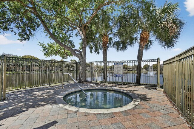 Building Photo - 2496 Centergate Dr