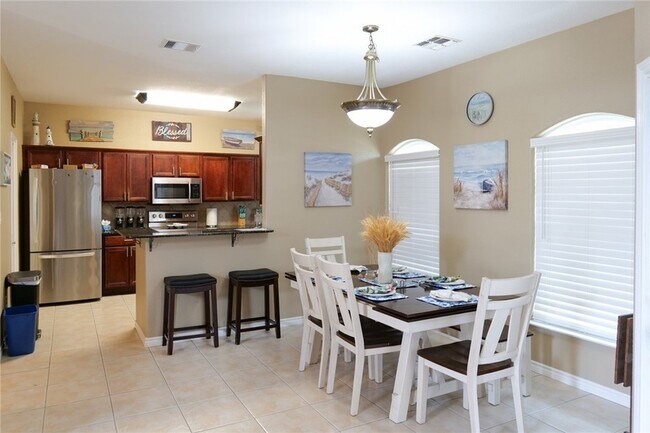 Building Photo - 15433 Cruiser St