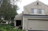 Building Photo - Beautiful Willow Glen 3 Bedroom 2.5 Bath E...