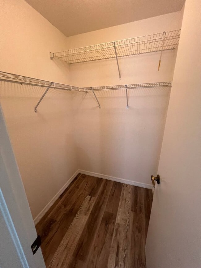 Building Photo - 18090 Avonsdale Cir