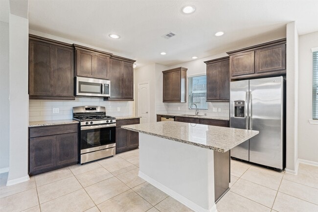 Building Photo - 3009 Wedgewood Bay Ct
