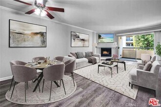 Building Photo - 5565 Canoga Ave