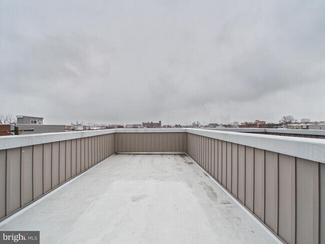 Building Photo - 521 W Norris St