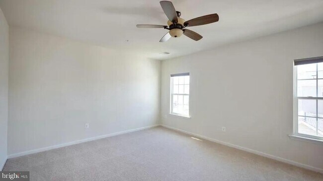 Building Photo - 11830 Steeplebush Dr