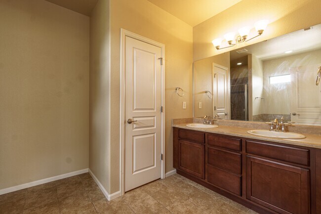 Building Photo - 5604 Saint Patrick View