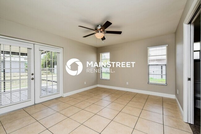 Building Photo - 3 Bedroom Pet-Friendly Home in Cape Coral,...