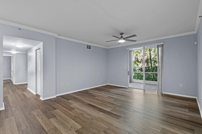 Building Photo - 6565 Emerald Dunes Dr