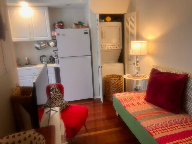 Building Photo - 400 Prospect Ave