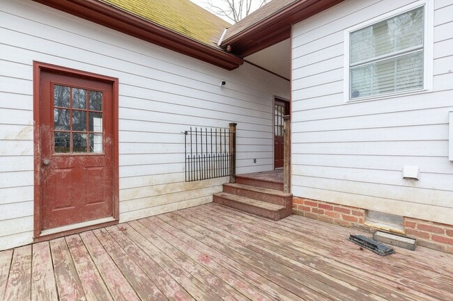 Building Photo - Serene Living in Chesterfield