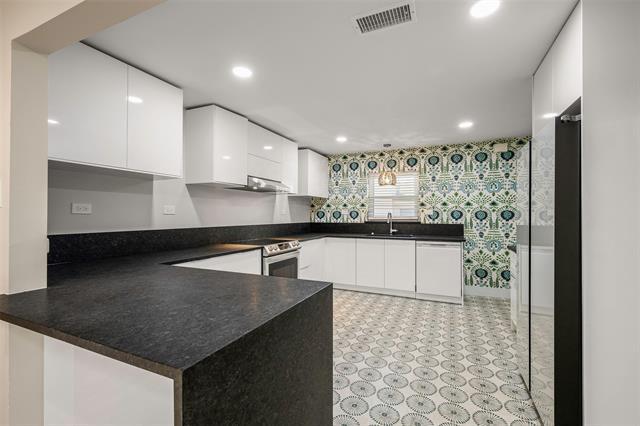 Building Photo - 6226 Bandera Ave
