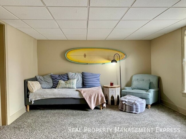 Building Photo - 708 S Euclid Ave