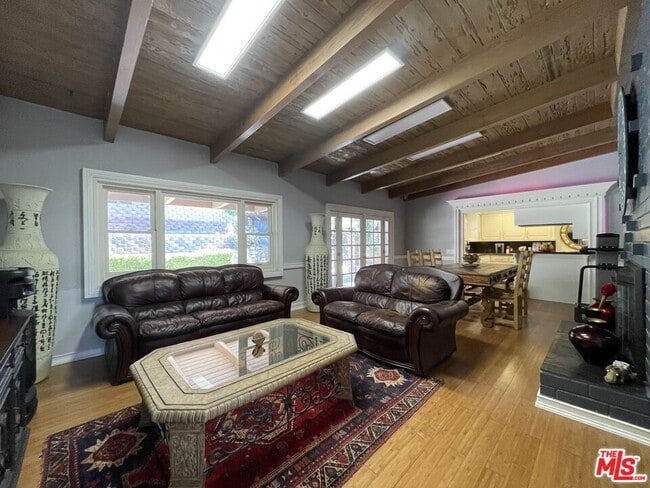 Building Photo - 1830 Maginn Dr