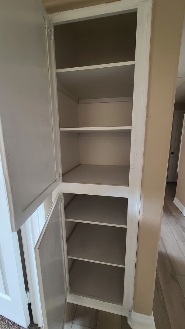Building Photo - Upstairs 3 Bedroom condo
