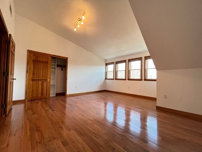 Building Photo - 162 Quincy Shore Dr