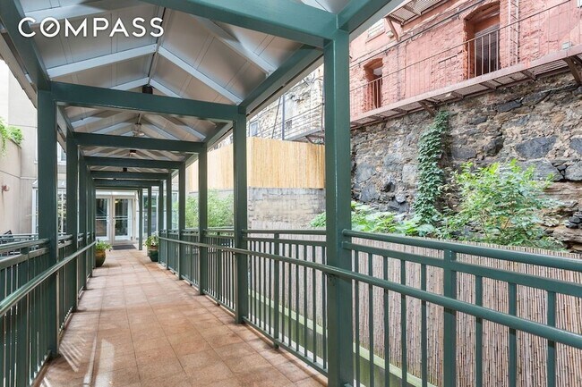 Building Photo - 603 W 148th St