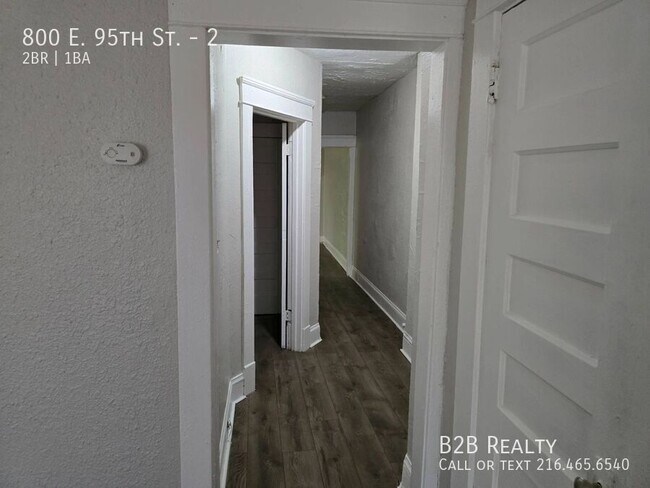 Building Photo - 800 E 95th St