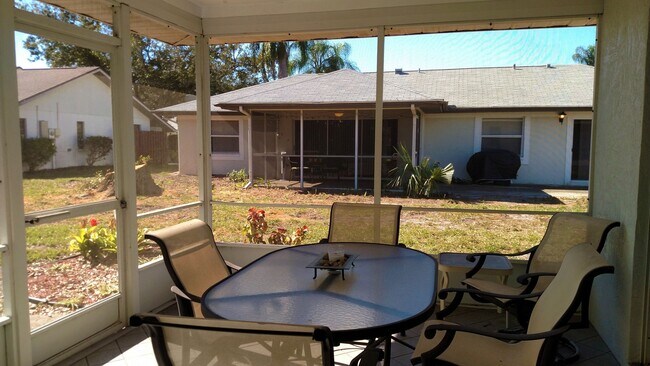 Building Photo - 3177 E Village Dr