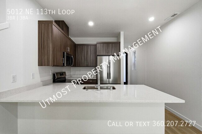 Building Photo - 5012 NE 113th Lp