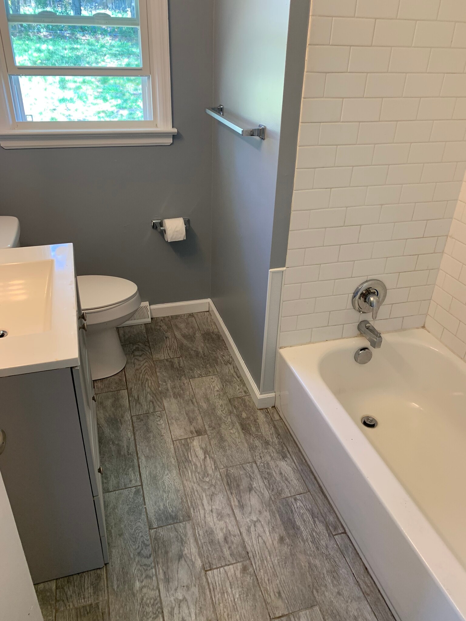 Building Photo - 507 Moran Ave