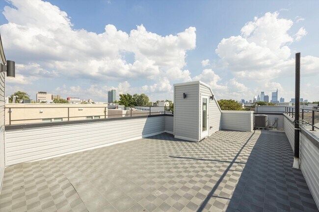 Building Photo - 1804 W Berks St