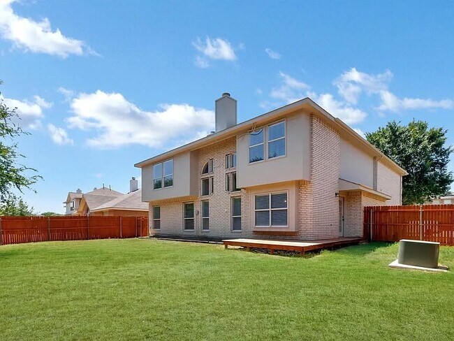Building Photo - 4729 Woodhaven Ln, Haltom City, TX 76137